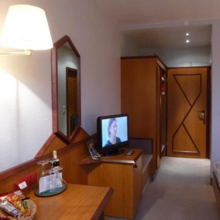 Braunes Ross Weidhausen bei Coburg Chambre photo